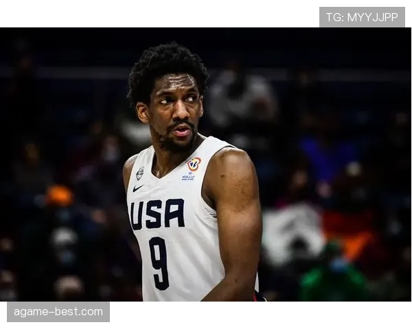 乔·约翰逊无球跑动制造错位，高效输出改变比赛节奏