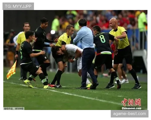 足球伤停补时规则详解：裁判如何判定和执行补时时间